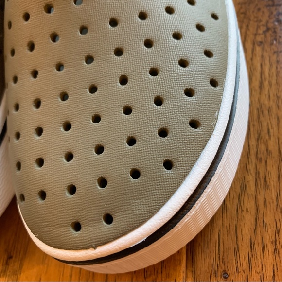 Native | taupe slip on shoes | Sz M6 / W8 - Picture 13 of 14